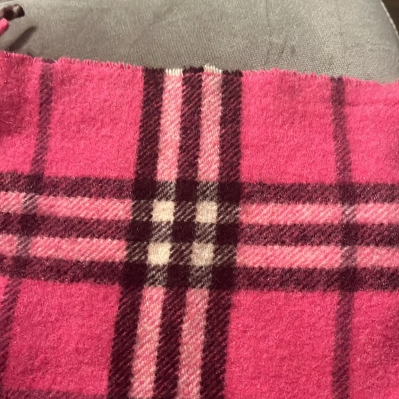 100% Cashmere Genuine Burberry Scarf (Please Read) - Picture 4 of 16